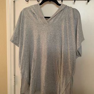Livi active short sleeve, thin, gray hooded top, size 22/24